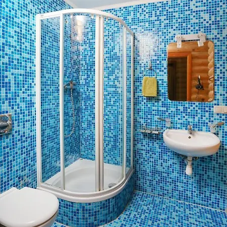 тростян 컨트리하우스 *