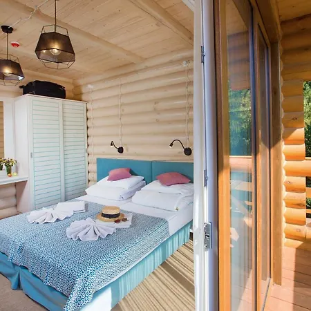 тростян Country house
